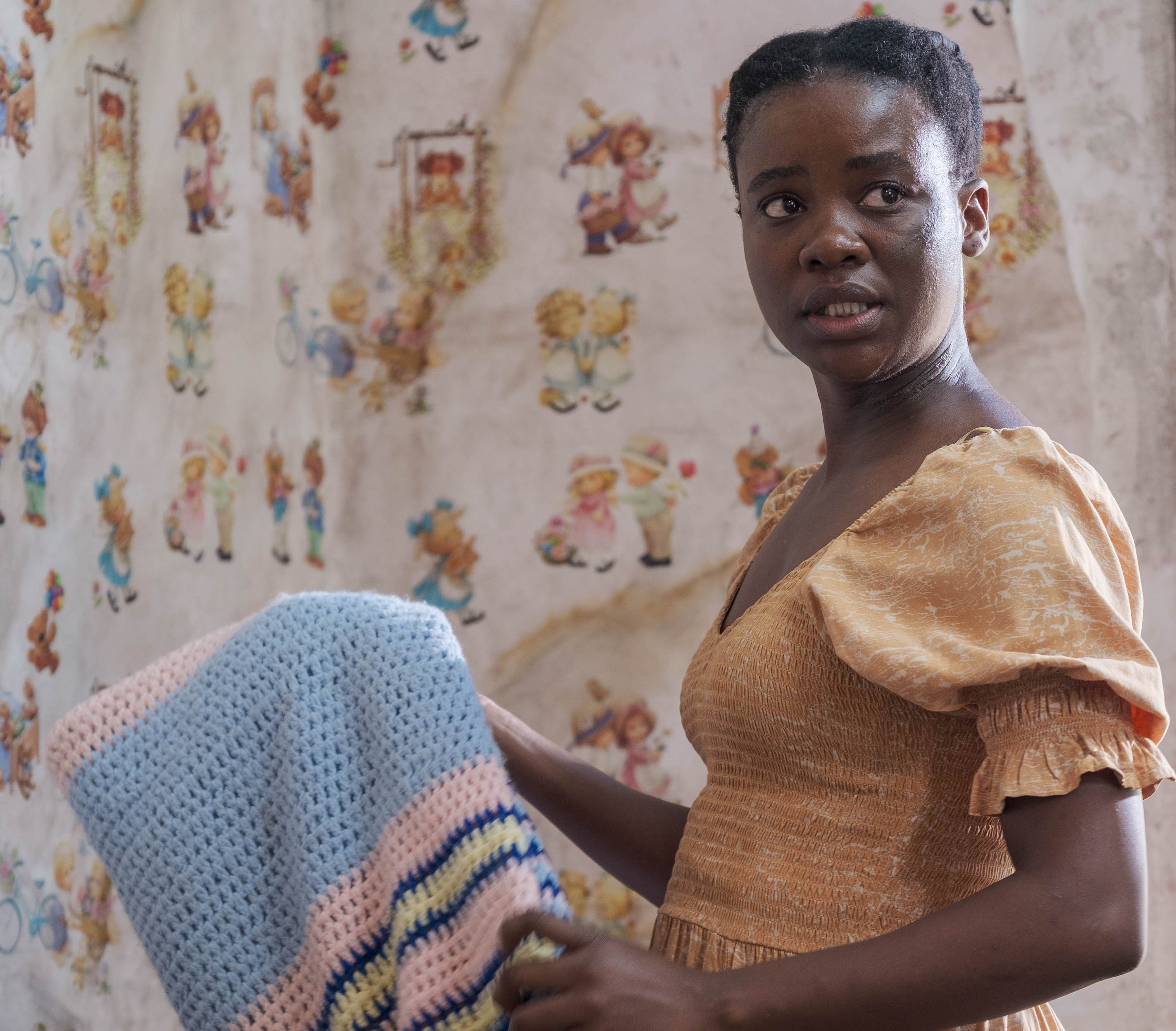 Zikhona Balla as Sarah in Don't Let's Go to the Dogs Tonight