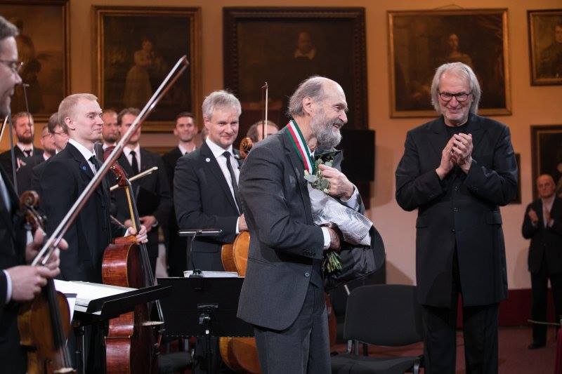 Arvo Pärt receiving the Polish Medal of Merit to Culture