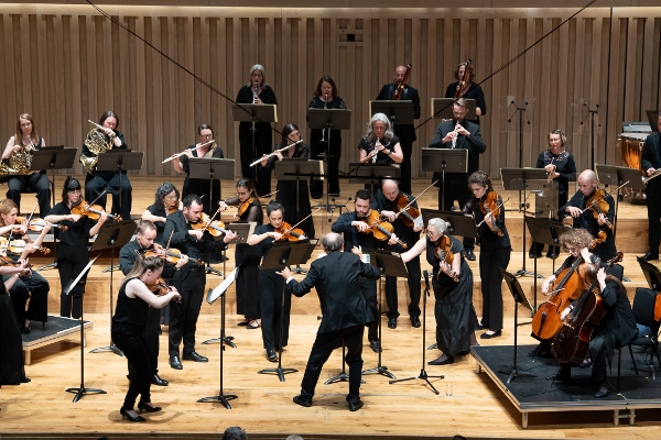Manchester Camerata, leader Caroline Pether,  conducted by Gábor Takács-Nagy