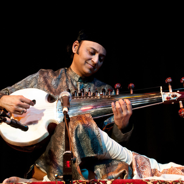 Ustad Wajahat Khan, sarod