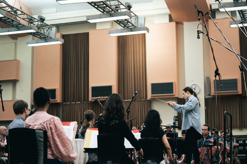 Stasevska rehearsing with the BBCSO