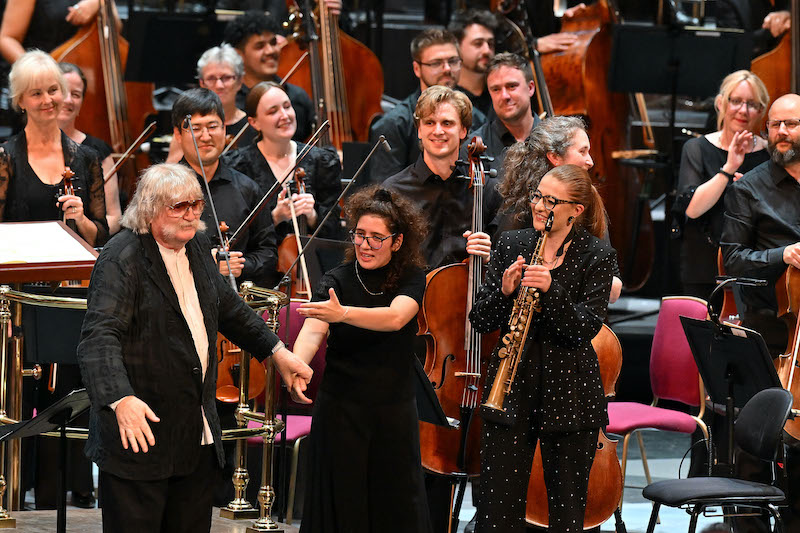 Karl Jenkins with Jess Gillam and Nil Venditti