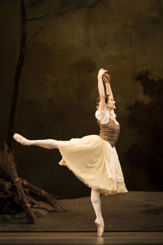 Marinela Nuñez as Giselle, Royal Ballet. Photo by Helen Maybanks.