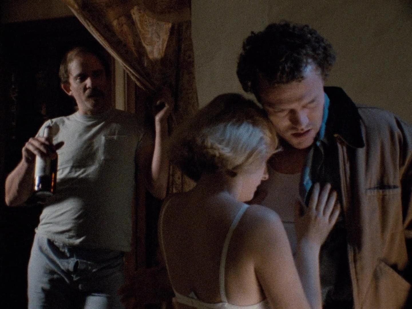 Tom Towles, Becky Arnold and Michael Rooker in Henry: Portrait of a Serial Killer