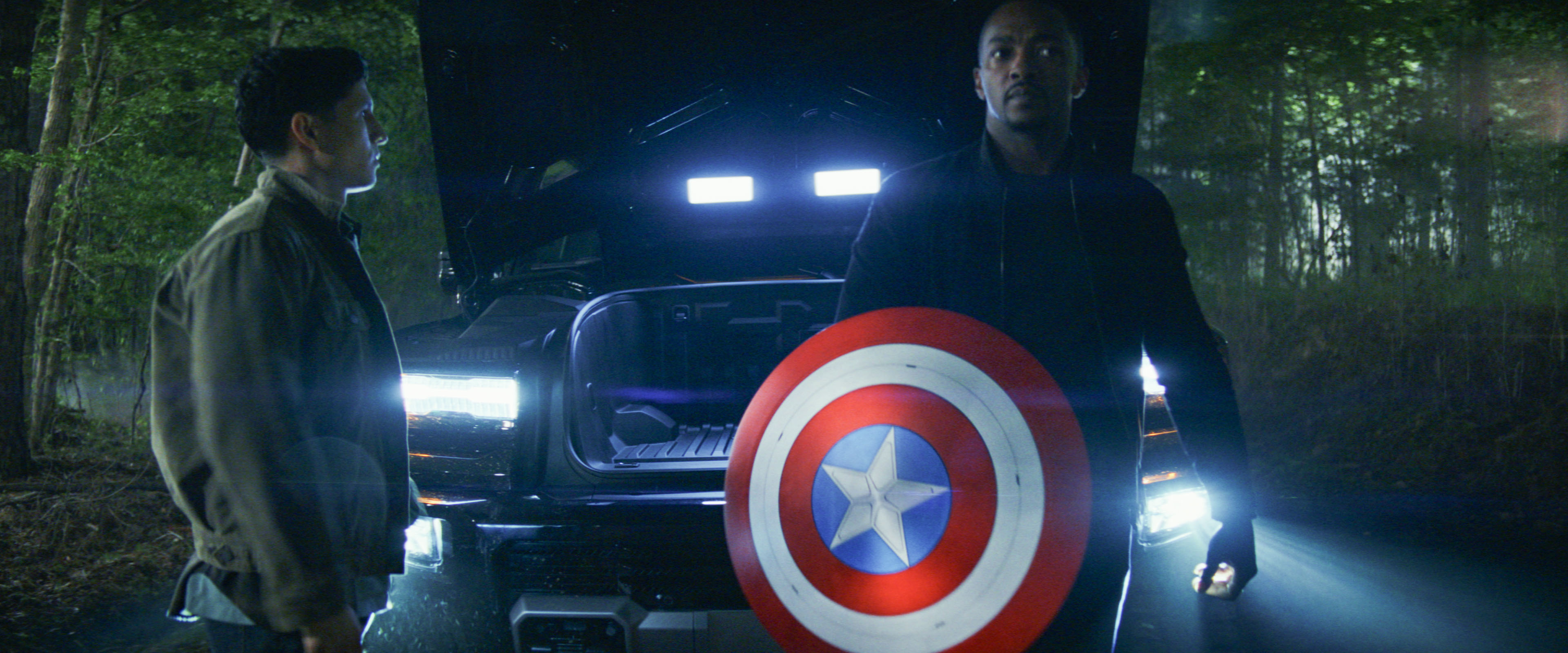 Joaquin Torres and Anthony Mackie in Captain America: Brave New World