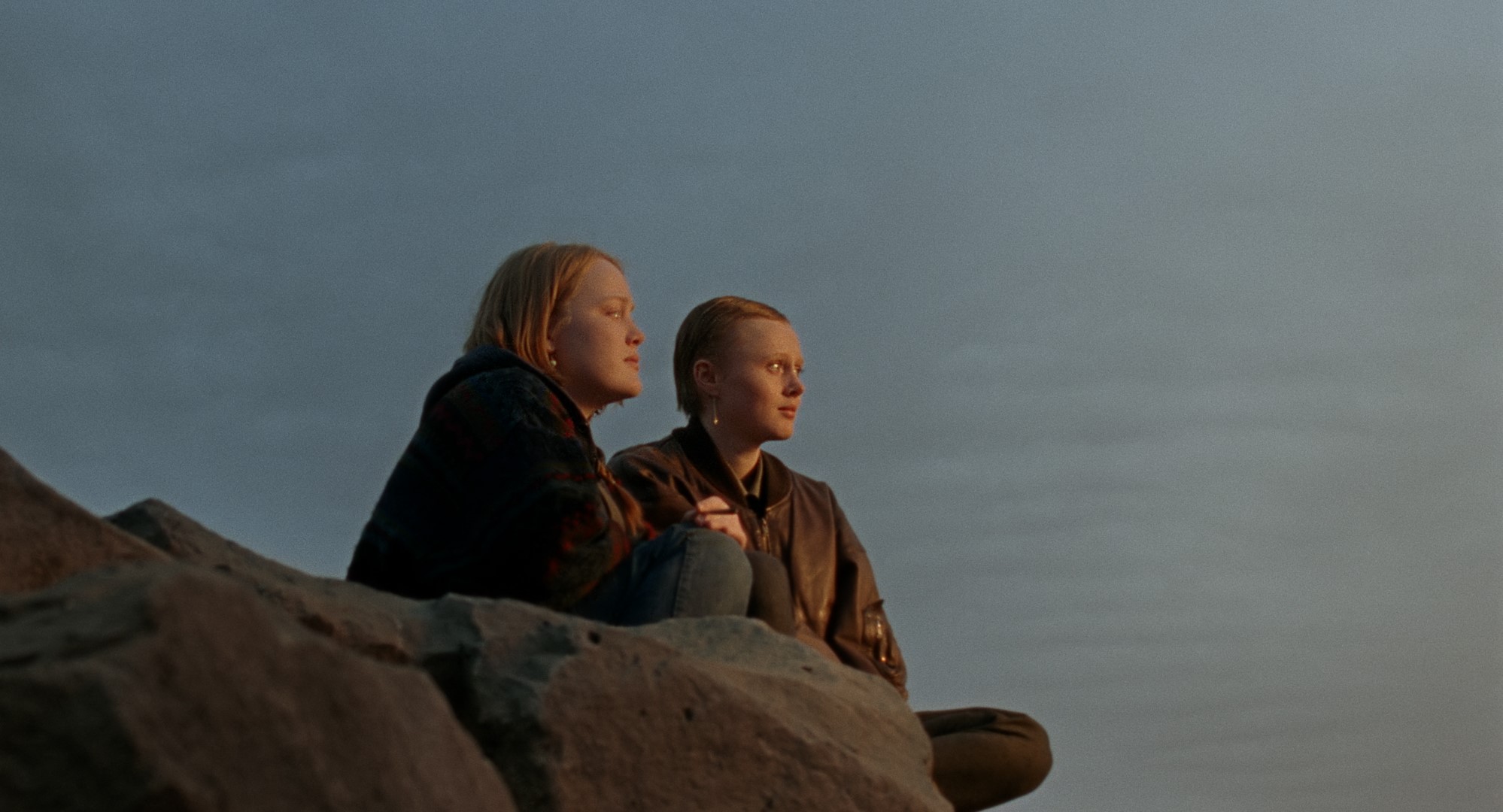 Katla Njalsdottir and Elin Hall in When the Light Breaks