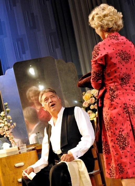 Terrific performances in a slight play: Martin Shaw and Jenny Seagrove in The Country Girl