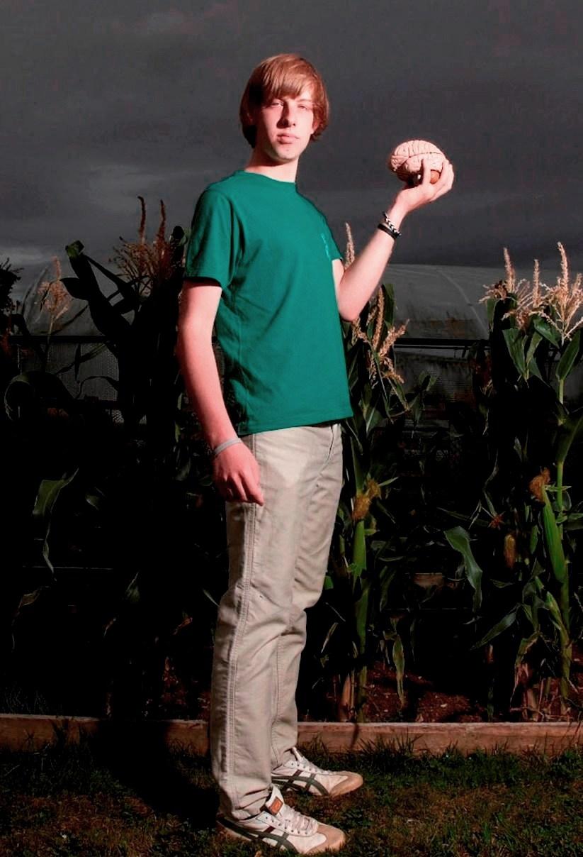 Having sustained a traumatic head injury Simon Hales learns to get acquainted with his new brain 