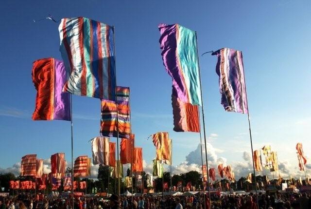 The dogs bark, the caravan moves on