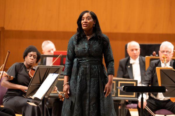 Sonya Headlam. Halle_Messiah_Dec25_credit_Sharyn_Bellemakers_The_Halle