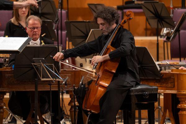 Nicolas Altstaedt cello with the Halle 23 April 2026 credit_Sharyn_Bellemakers_The_Halle