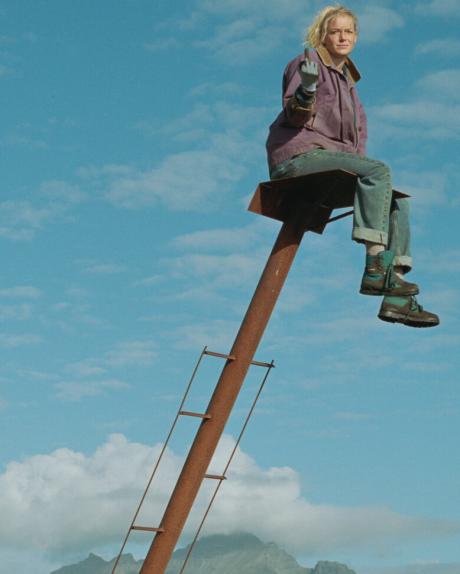 Saga Gardasdottir as Anna in The Love That Remains