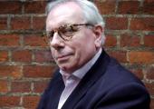 Forgetting the rest of art history, David Starkey cunningly tries to convince us that the Tudors invented the portrait 